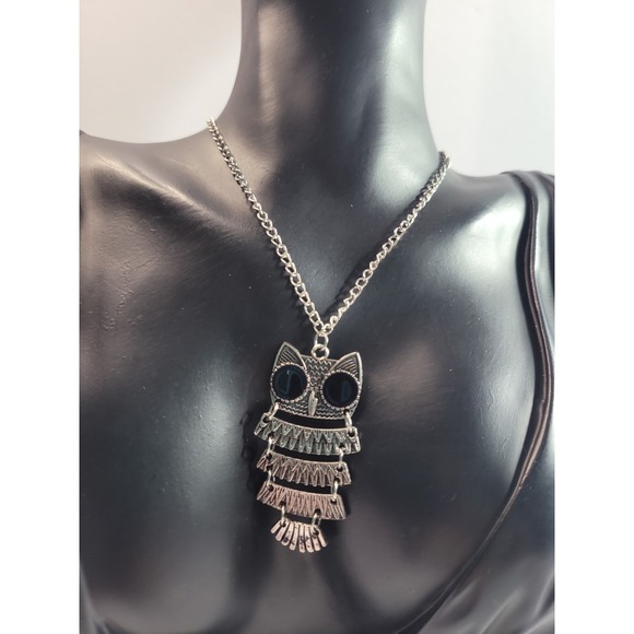 Jewelry - Silver Tone Articulated Owl Pendant Necklace Black Eyes Boho Statement Jewelry